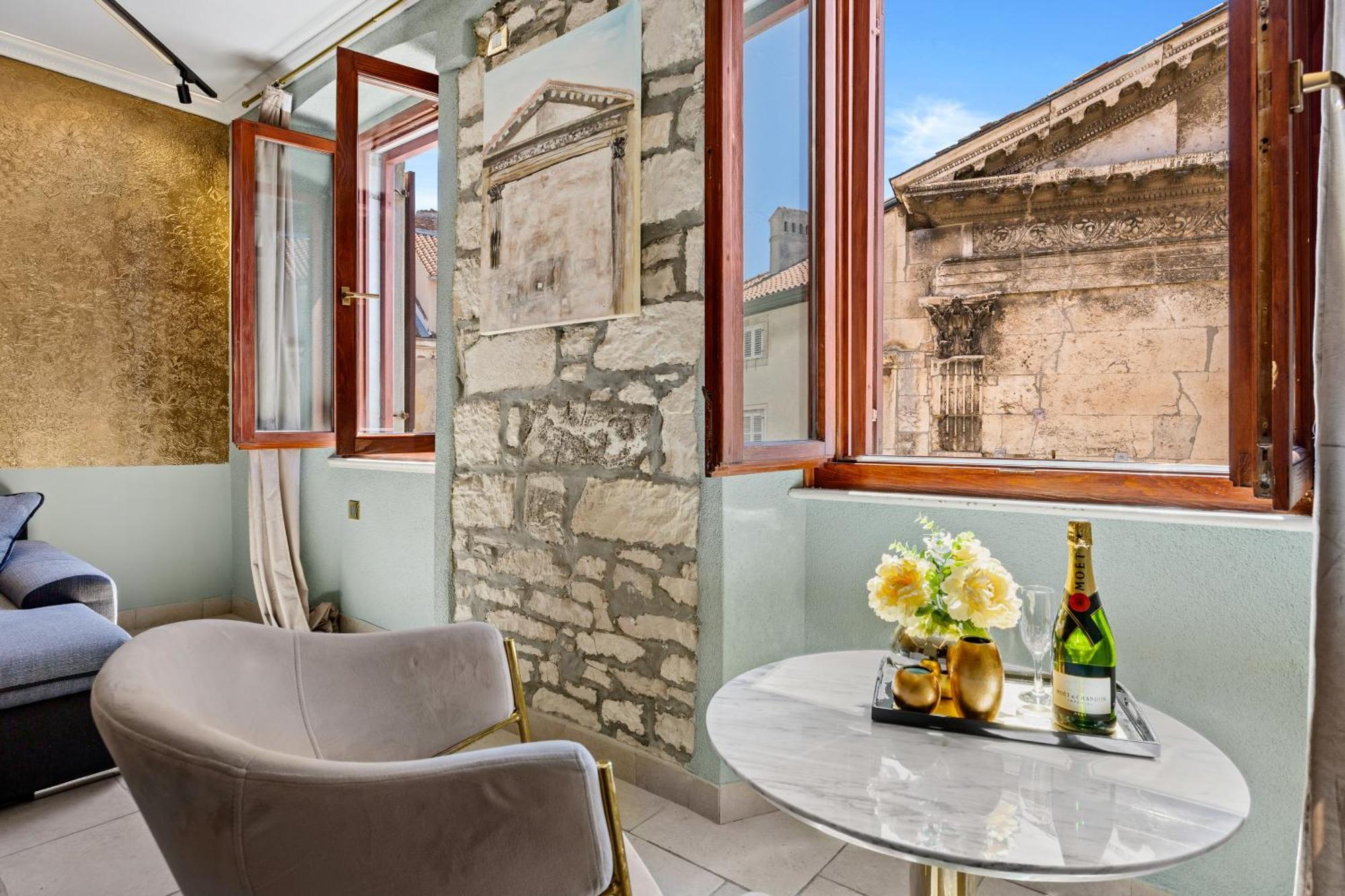 Diana Hall View Pula